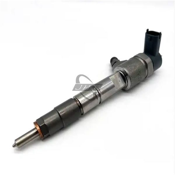 Common Rail Diesel Fuel Injector 0445110247 504088823 0445110248 with Nozzle DLLA138P1533 for Fiat for iveco 3.0D with Low Price